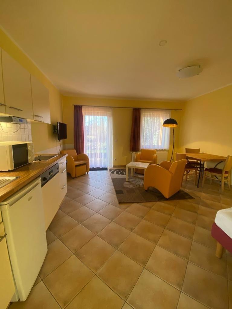 Apartments In Der Kopenhagener Strasse ロストック エクステリア 写真